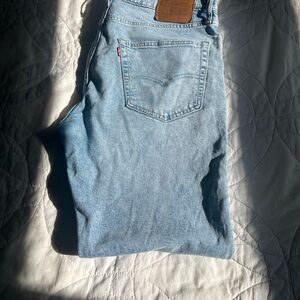 Men's Levi’s 502 light wash jeans